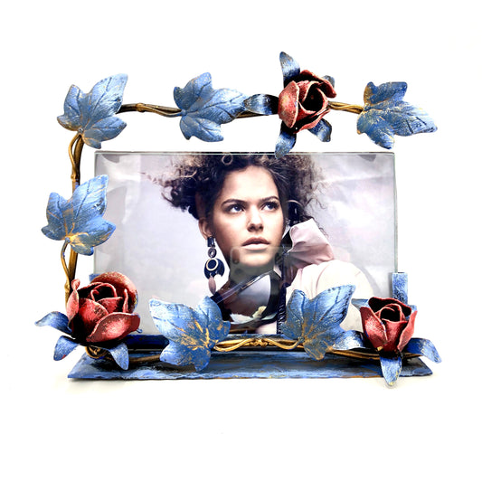 Horizontal blue photo frame with roses