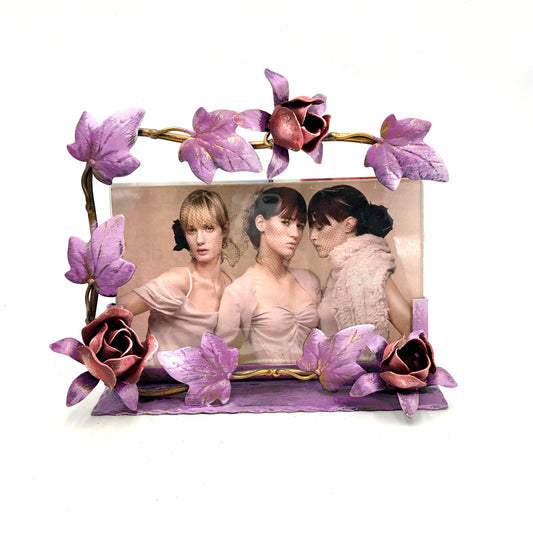 Horizontal purple photo frame with roses